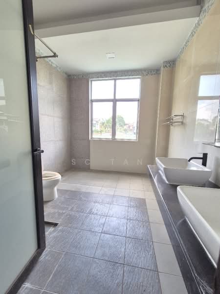 Bungalow for Sale in Bukit Rimau (Shah Alam) - SC Tan - Bathroom - PropertyGuru.com.my