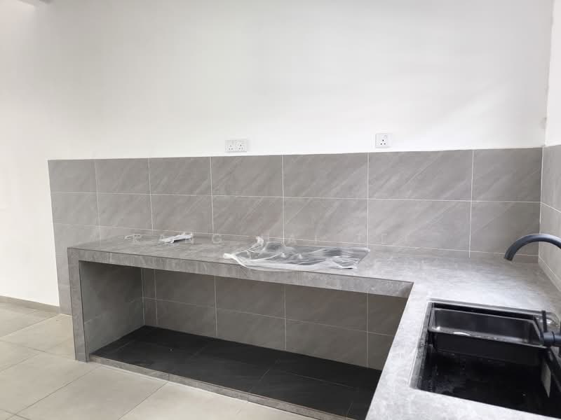 Bandar Springhill untuk Untuk Disewa - RM 1,500 /bulan, Apr 2026 - Kitchen - PropertyGuru.com.my