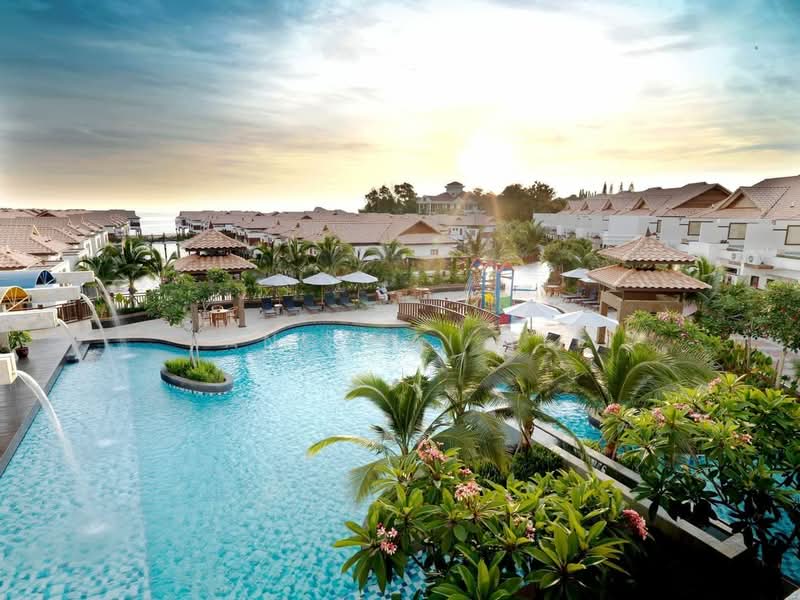 Bandar Springhill untuk Untuk Disewa - RM 1,500 /bulan, Apr 2026 - Pool - PropertyGuru.com.my