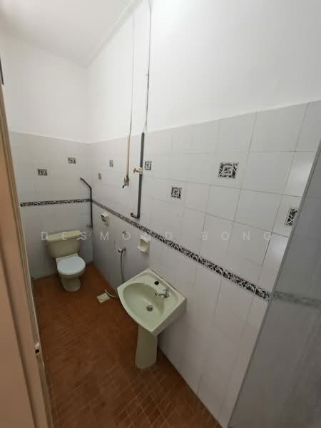 1-storey Terraced House for Sale in Taman Daya (Johor Bahru) - Desmond Bong - Bathroom - PropertyGuru.com.my