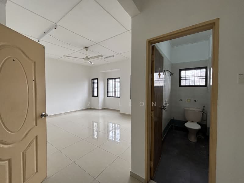 Bandar Indahpura untuk Untuk Disewa - RM 1,800 /bulan, Mac 2026 - Living Room - PropertyGuru.com.my