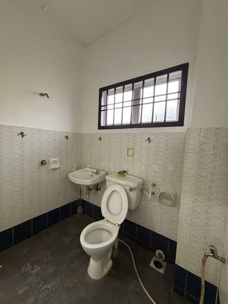 Bandar Indahpura untuk Untuk Disewa - RM 1,800 /bulan, Mac 2026 - Bathroom - PropertyGuru.com.my