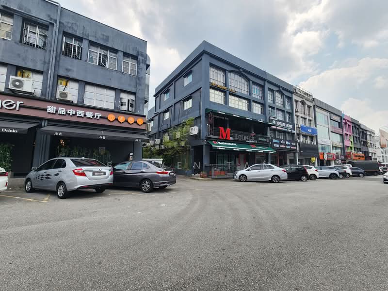 Shop for Rent in Bandar Puteri Puchong (Puchong) - Steven Tan - Exterior - PropertyGuru.com.my