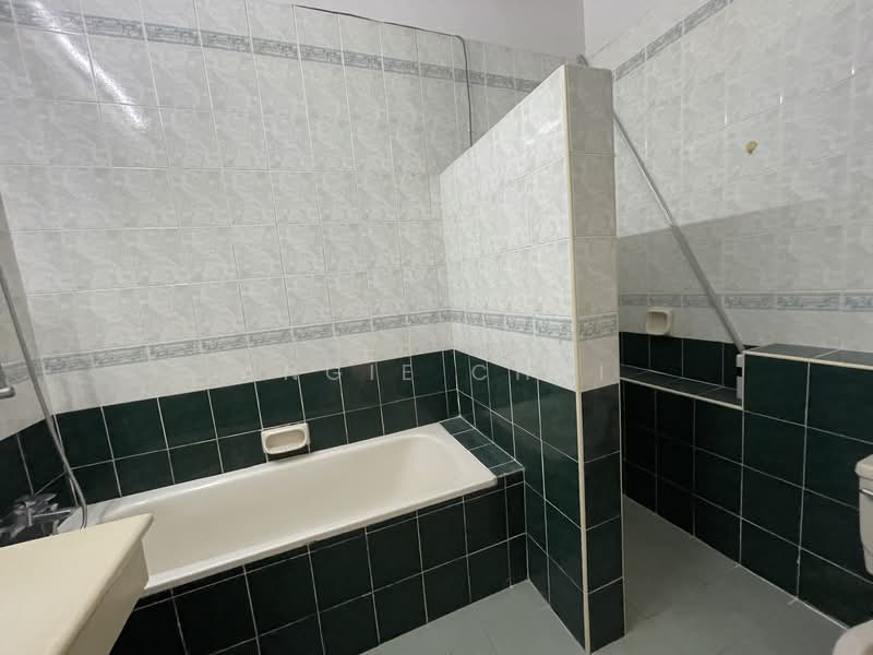 2-storey Terraced House for Sale in Sunway Damansara (Kota Damansara) - Angie Chai - Bathroom - PropertyGuru.com.my