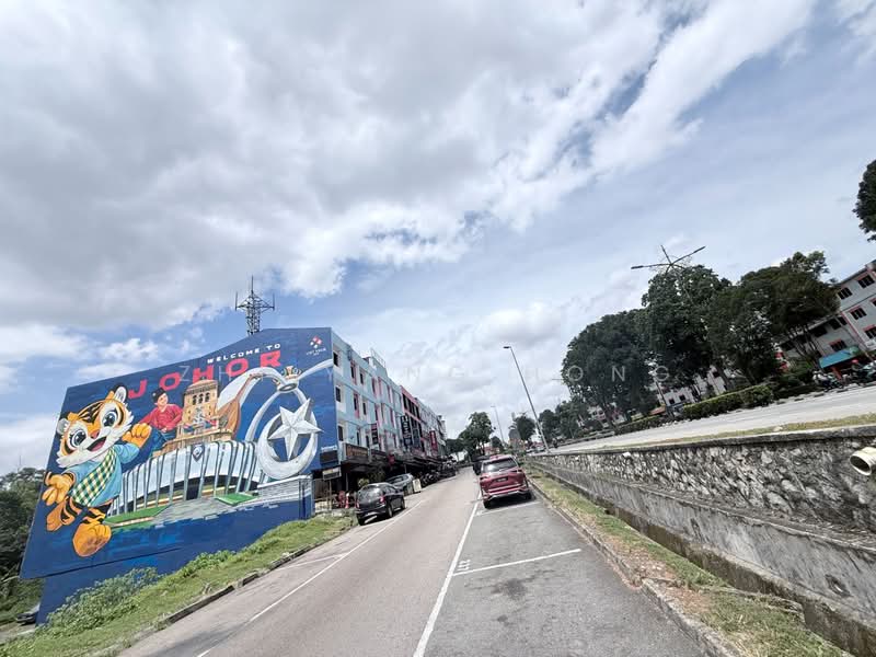 Shop for Sale in Johor Bahru (Johor) - Zhi Yang Hong - Exterior - PropertyGuru.com.my