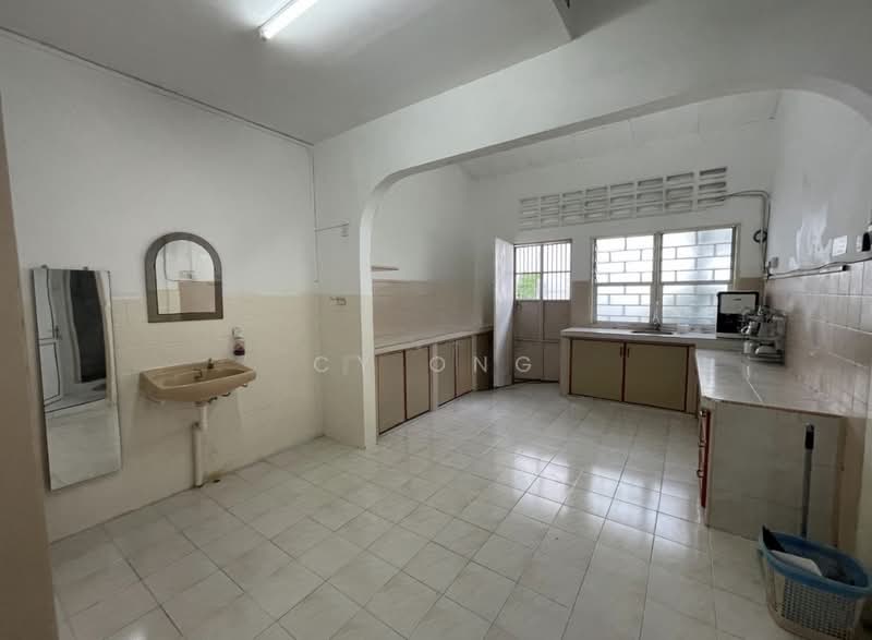 Island Glades untuk Untuk Disewa - RM 3,000 /bulan, Mac 2026 - Kitchen - PropertyGuru.com.my