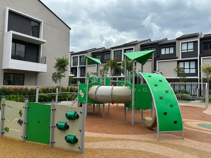 Terraced House for Sale in Taman Bukit Serdang (Seri Kembangan) - Woei Teng Wong - Exterior - PropertyGuru.com.my