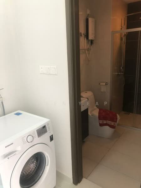 Condominium for Sale at Amberside @ Country Garden Danga Bay - Ellen Yeap - Bathroom - PropertyGuru.com.my