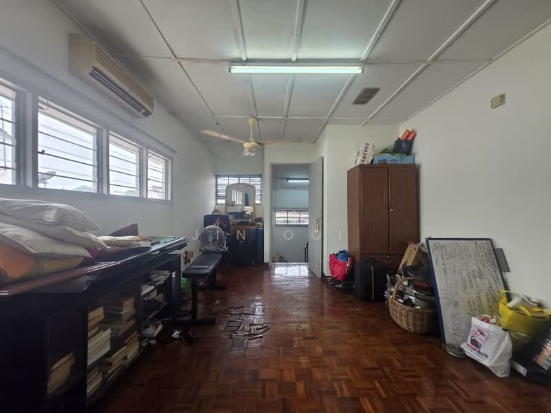 2.5-storey Terraced House for Sale in Subang Jaya (Selangor) - Jin Ooi - Living Room - PropertyGuru.com.my