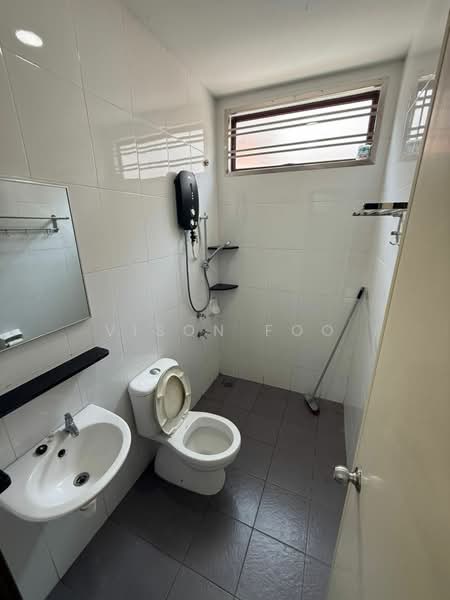 2-storey Terraced House for Rent in Skudai (Johor) - Vison Foo - Bathroom - PropertyGuru.com.my