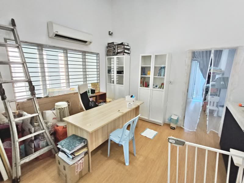 Terraced House for Sale in Semenyih (Selangor) - Henry Chia - Study - PropertyGuru.com.my