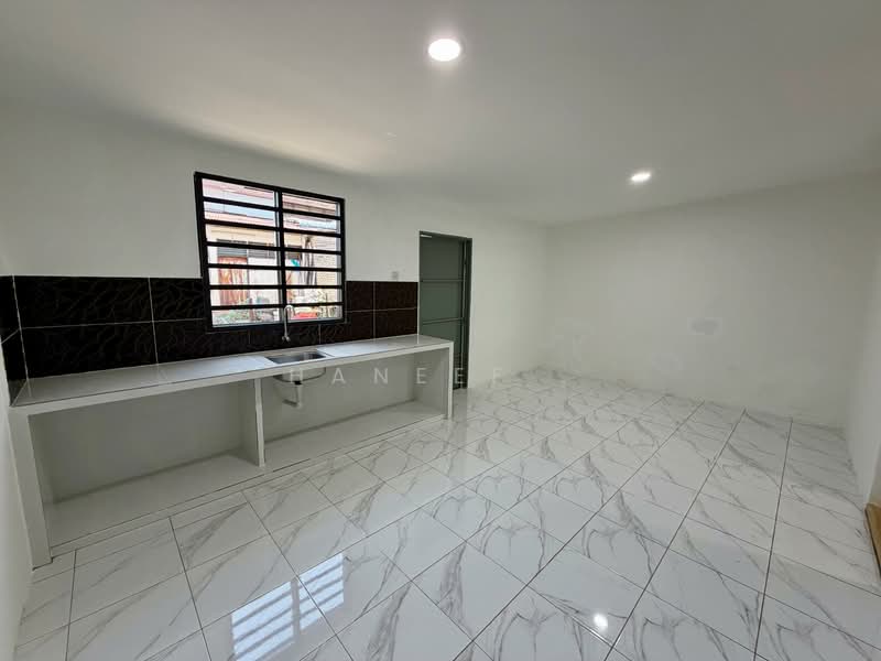 (Fully Renovated) Teres 1 Tingkat - Taman Bandar Baru - Sungai Lalang untuk Untuk Dijual - RM 235,000, Apr 2026 - Kitchen - PropertyGuru.com.my
