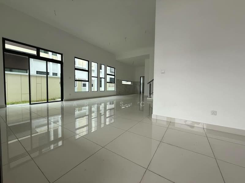 Cluster House for Sale in Taman Impian Emas (Skudai) - Marcus Chia - Living Room - PropertyGuru.com.my