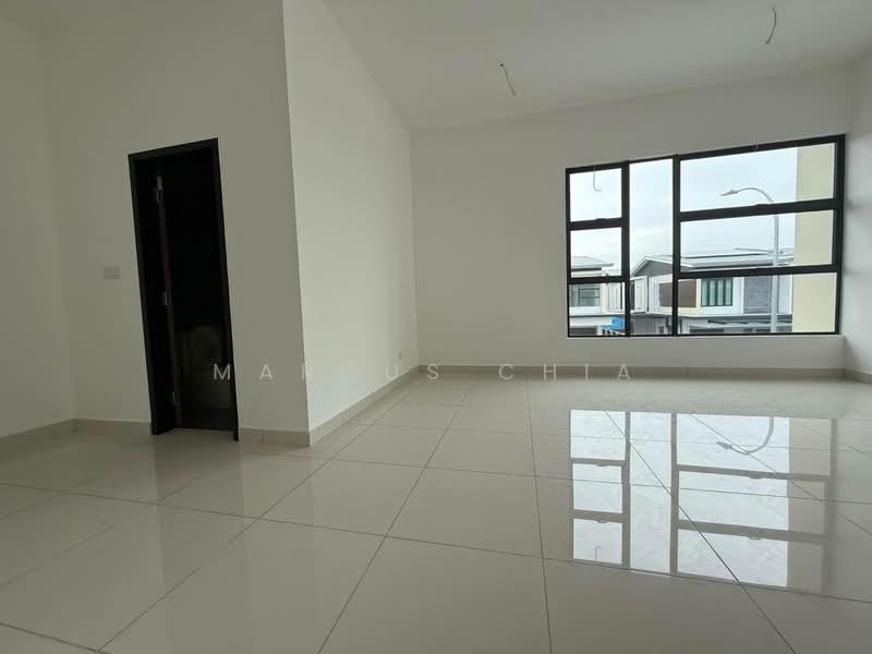 Cluster House for Sale in Taman Impian Emas (Skudai) - Marcus Chia - Living Room - PropertyGuru.com.my