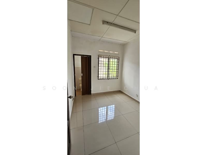 2-storey Terraced House for Sale in Banting (Selangor) - Soon Jie Chua - Bathroom - PropertyGuru.com.my