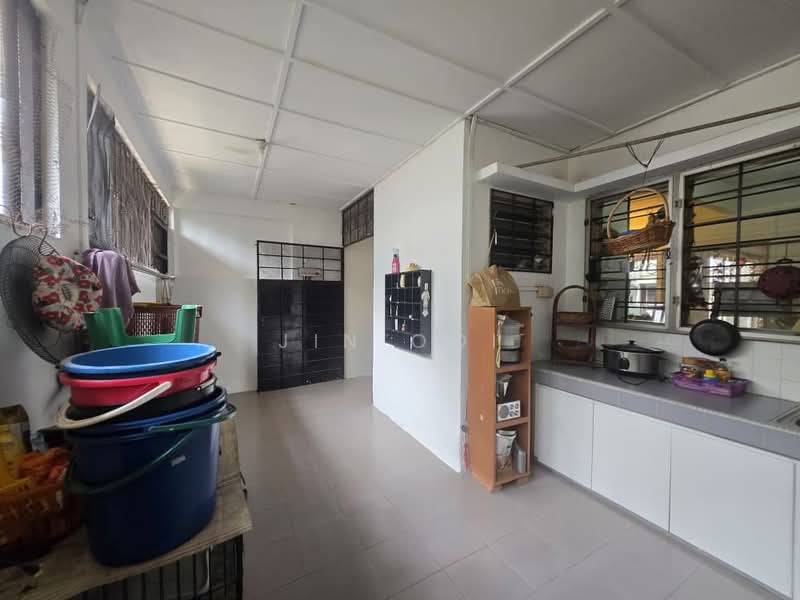 2.5-storey Terraced House for Sale in Subang Jaya (Selangor) - Jin Ooi - Kitchen - PropertyGuru.com.my