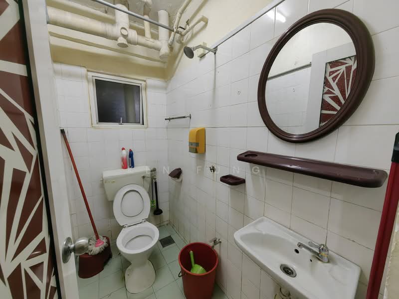 Desa Sri Puteri untuk Untuk Disewa - RM 700 /bulan, Mac 2026 - Bathroom - PropertyGuru.com.my
