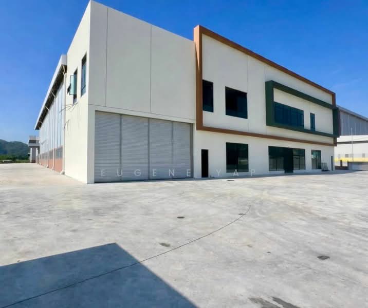 Detached Factory for Rent in Rawang (Selangor) - Eugene Yap - Exterior - PropertyGuru.com.my