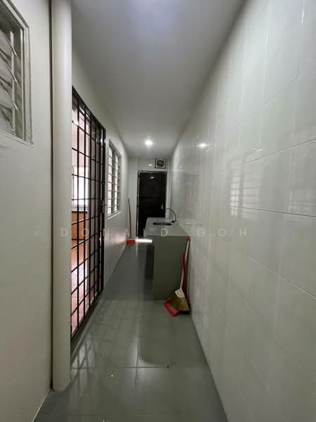 1-storey Terraced House for Rent in Bandar Seri Botani (Simpang Pulai) - Donald Goh - Corridor - PropertyGuru.com.my
