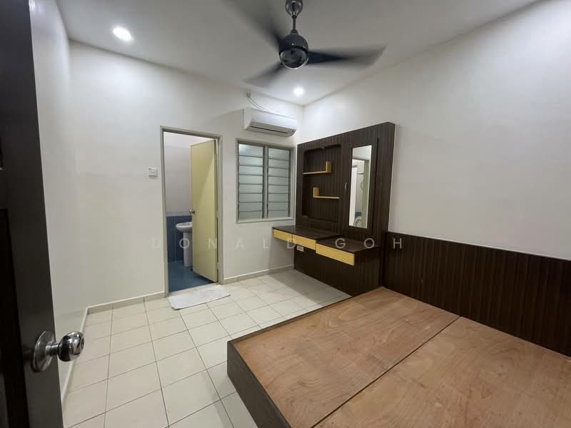 1-storey Terraced House for Rent in Bandar Seri Botani (Simpang Pulai) - Donald Goh - Bedroom - PropertyGuru.com.my