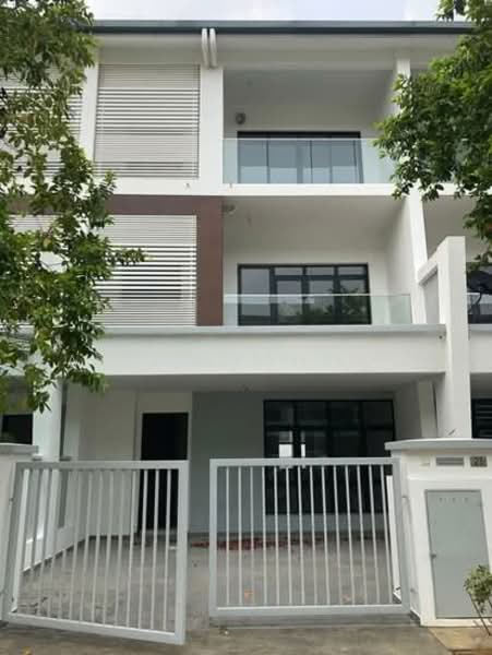 2.5-storey Terraced House for Sale in Dengkil (Selangor) - Azizirrahim . - Exterior - PropertyGuru.com.my