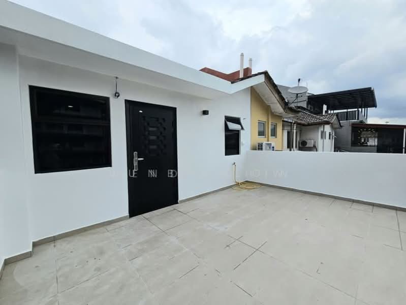 2-storey Terraced House for Sale in TAMAN PUCHONG UTAMA (Puchong) - Junbin Low - Exterior - PropertyGuru.com.my