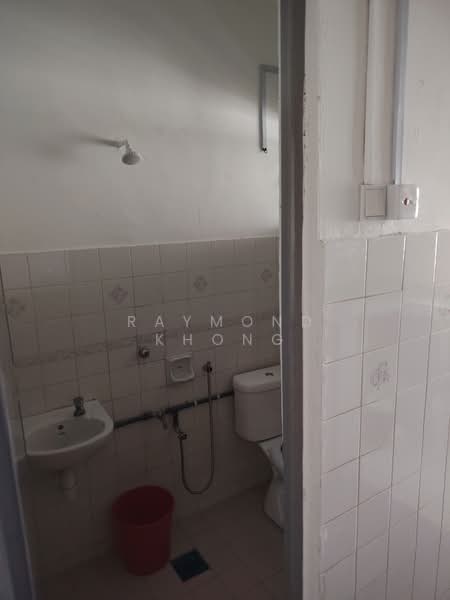 2-storey Terraced House for Rent in BANDAR PUCHONG JAYA (Puchong) - Raymond Khong - Bathroom - PropertyGuru.com.my