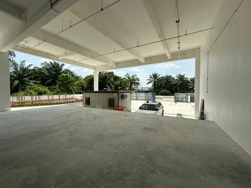 Warehouse for Sale in Kampung Bukit Changgang (Tanjong Duabelas) - CW Kong - Exterior - PropertyGuru.com.my
