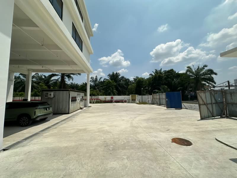 Warehouse for Sale in Kampung Bukit Changgang (Tanjong Duabelas) - CW Kong - Exterior - PropertyGuru.com.my