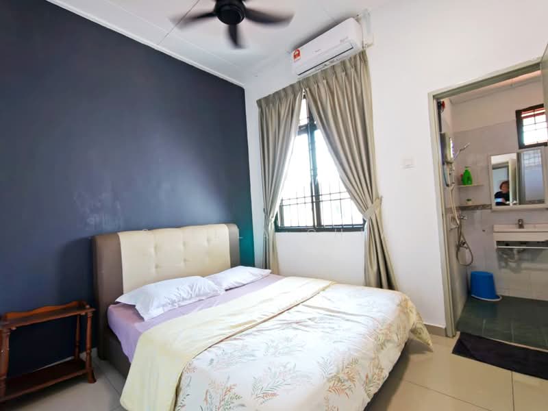 2-storey Terraced House for Rent in Johor Bahru (Johor) - Stella Chia - Bedroom - PropertyGuru.com.my