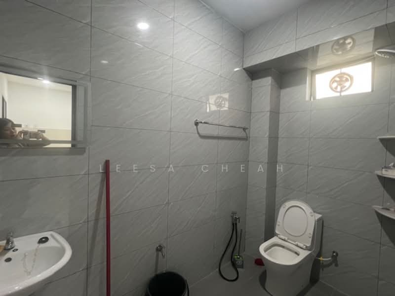 Taman Sin Tat untuk Untuk Dijual - RM 950,000, Mac 2026 - Bathroom - PropertyGuru.com.my