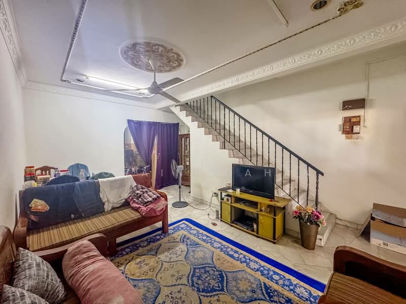 2-storey Terraced House for Sale in Taman Selayang Jaya (Selayang) - Noraini Dahan - Living Room - PropertyGuru.com.my