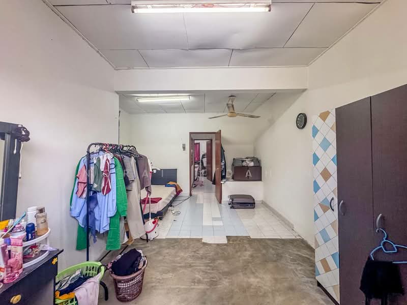 2-storey Terraced House for Sale in Taman Selayang Jaya (Selayang) - Noraini Dahan - Bedroom - PropertyGuru.com.my
