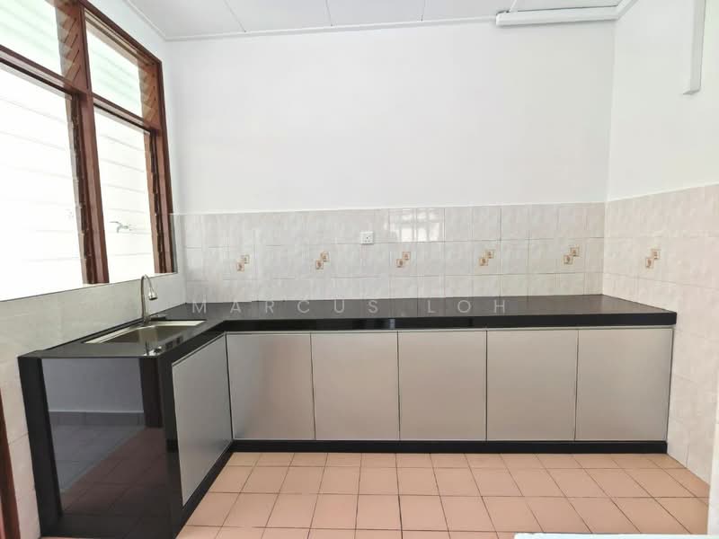 Shop for Rent in Taman Pelangi (Johor Bahru) - Marcus Loh - Kitchen - PropertyGuru.com.my