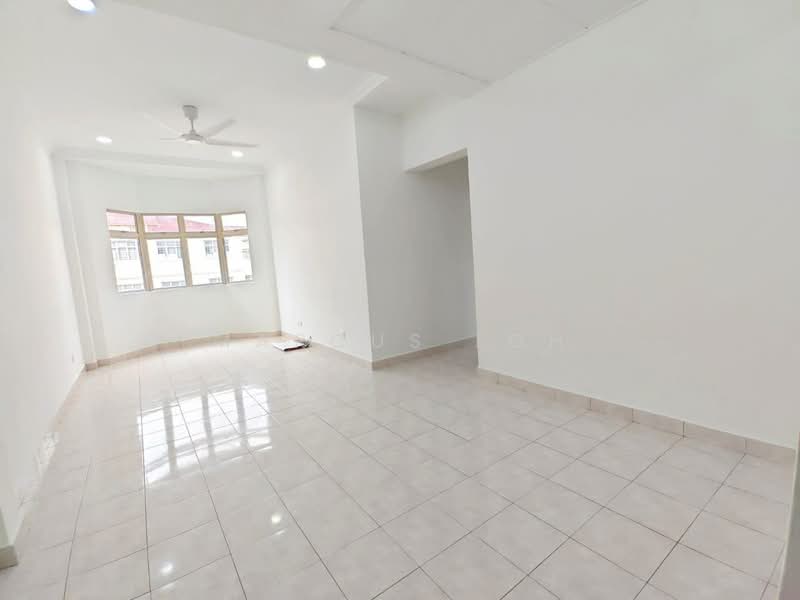 Shop for Rent in Taman Pelangi (Johor Bahru) - Marcus Loh - Living Room - PropertyGuru.com.my
