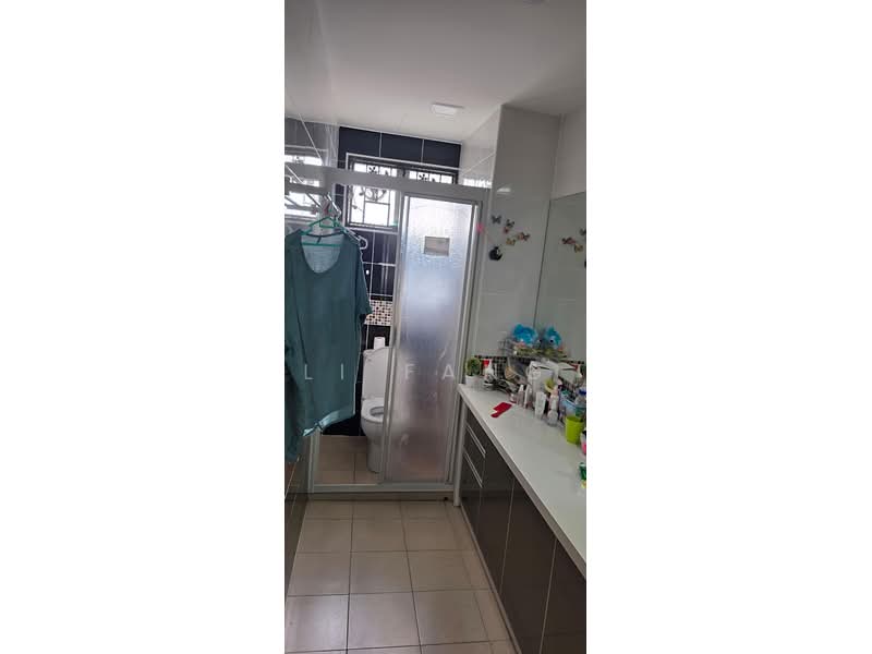 Pine Residence untuk Untuk Dijual - RM 700,000, Mac 2026 - Bathroom - PropertyGuru.com.my