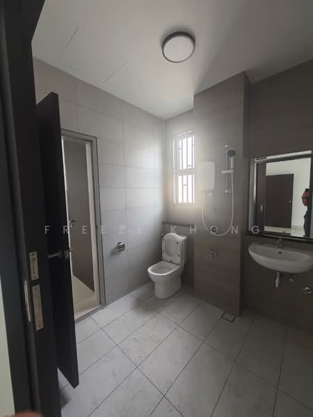 2-storey Terraced House for Sale in Elmina (Shah Alam) - Freeze Khong - Bathroom - PropertyGuru.com.my