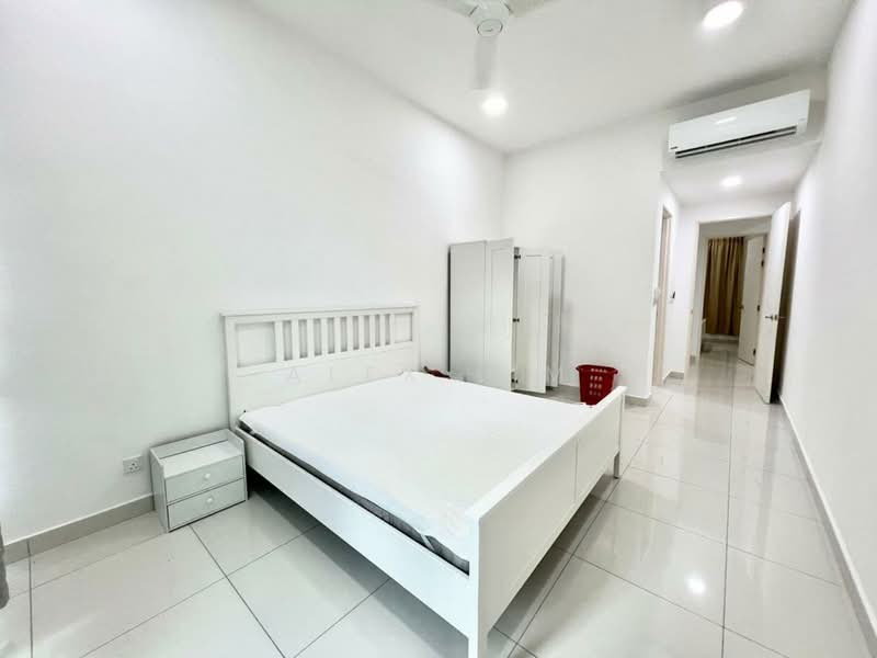 Ferringhi Residence 2 untuk Untuk Disewa - RM 2,000 /bulan, Mac 2026 - Bedroom - PropertyGuru.com.my