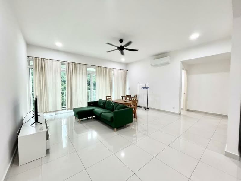 Ferringhi Residence 2 untuk Untuk Disewa - RM 2,000 /bulan, Mac 2026 - Living Room - PropertyGuru.com.my