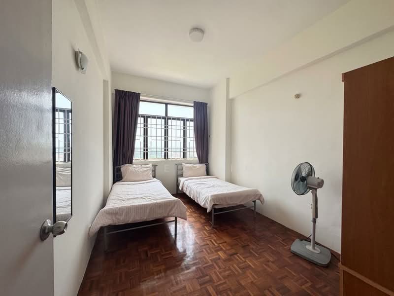 Kondominium untuk Disewa di Eden Seaview Condominium - Alex Lim - Bedroom - PropertyGuru.com.my