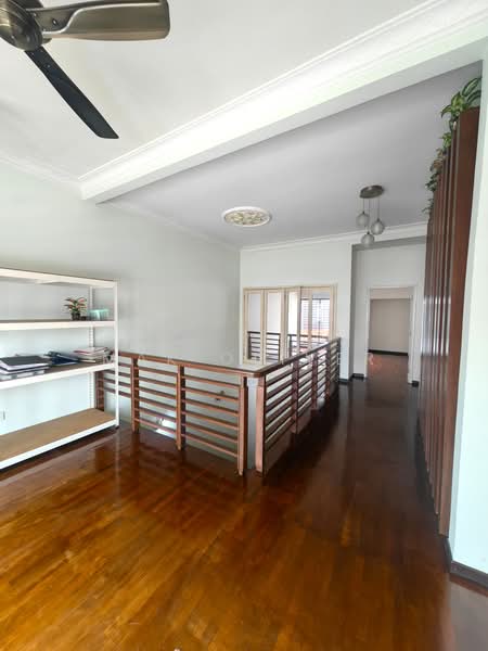 3-storey Terraced House for Sale in Taman Esplanad (Bukit Jalil) - Mak Oliver - Corridor - PropertyGuru.com.my