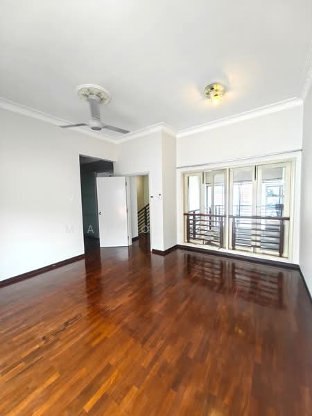 3-storey Terraced House for Sale in Taman Esplanad (Bukit Jalil) - Mak Oliver - Living Room - PropertyGuru.com.my
