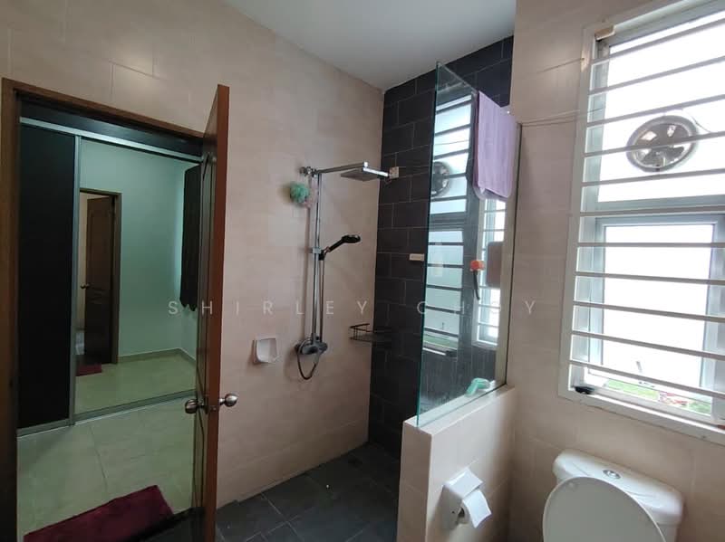 Semi-Detached House for Sale in Bandar Botanic (Klang) - Shirley Choy - Bathroom - PropertyGuru.com.my