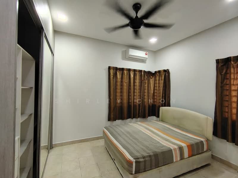Semi-Detached House for Sale in Bandar Botanic (Klang) - Shirley Choy - Bedroom - PropertyGuru.com.my