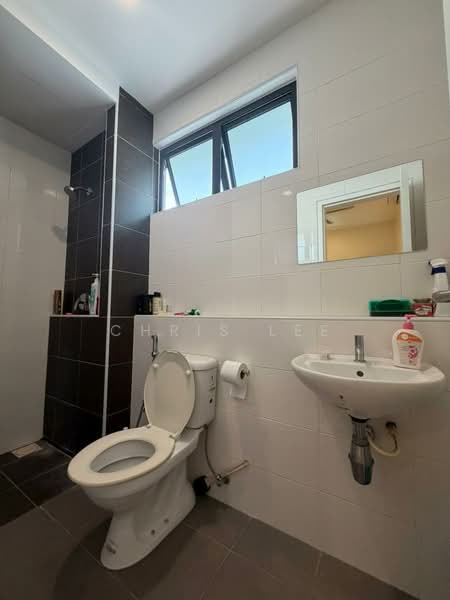 Semi-Detached House for Rent in Telok Panglima Garang (Selangor) - Chris Lee - Bathroom - PropertyGuru.com.my