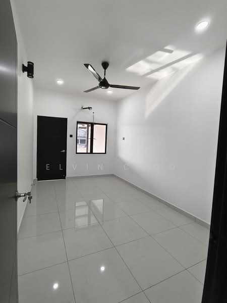 Taman Sin Tat untuk Untuk Dijual - RM 950,000, Mac 2026 - Interior - PropertyGuru.com.my