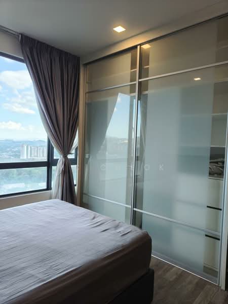 Service Residence for Sale at Service Residence @ Landmark Residence 2 - MC Cheok - wardrobe - PropertyGuru.com.my