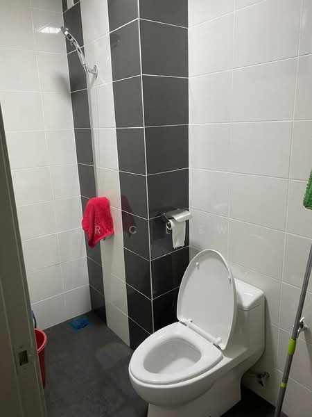 Silk Sky untuk Untuk Disewa - RM 1,600 /bulan, Apr 2026 - Bathroom - PropertyGuru.com.my