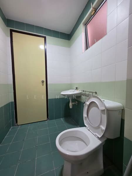 2-storey Terraced House for Rent in Bandar Mahkota Cheras (Cheras) - Lee Hannah - Bathroom - PropertyGuru.com.my