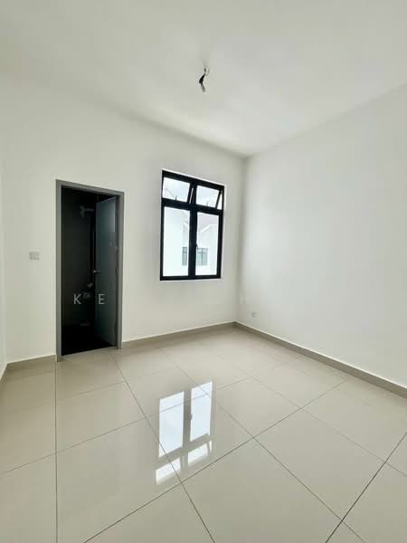 2-storey Terraced House for Sale in Johor Bahru (Johor) - Kelly Chiam - Bedroom - PropertyGuru.com.my